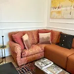 Retreat,ac,pool,ev Car Apartman
